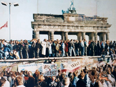 ../db_bilder/400/berlin_mauerfall-wiki--19891110.png