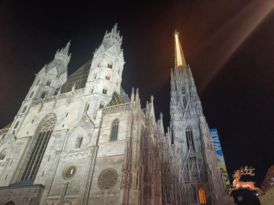 ../db_bilder/400/wien_stephansdom--20220425211111.png